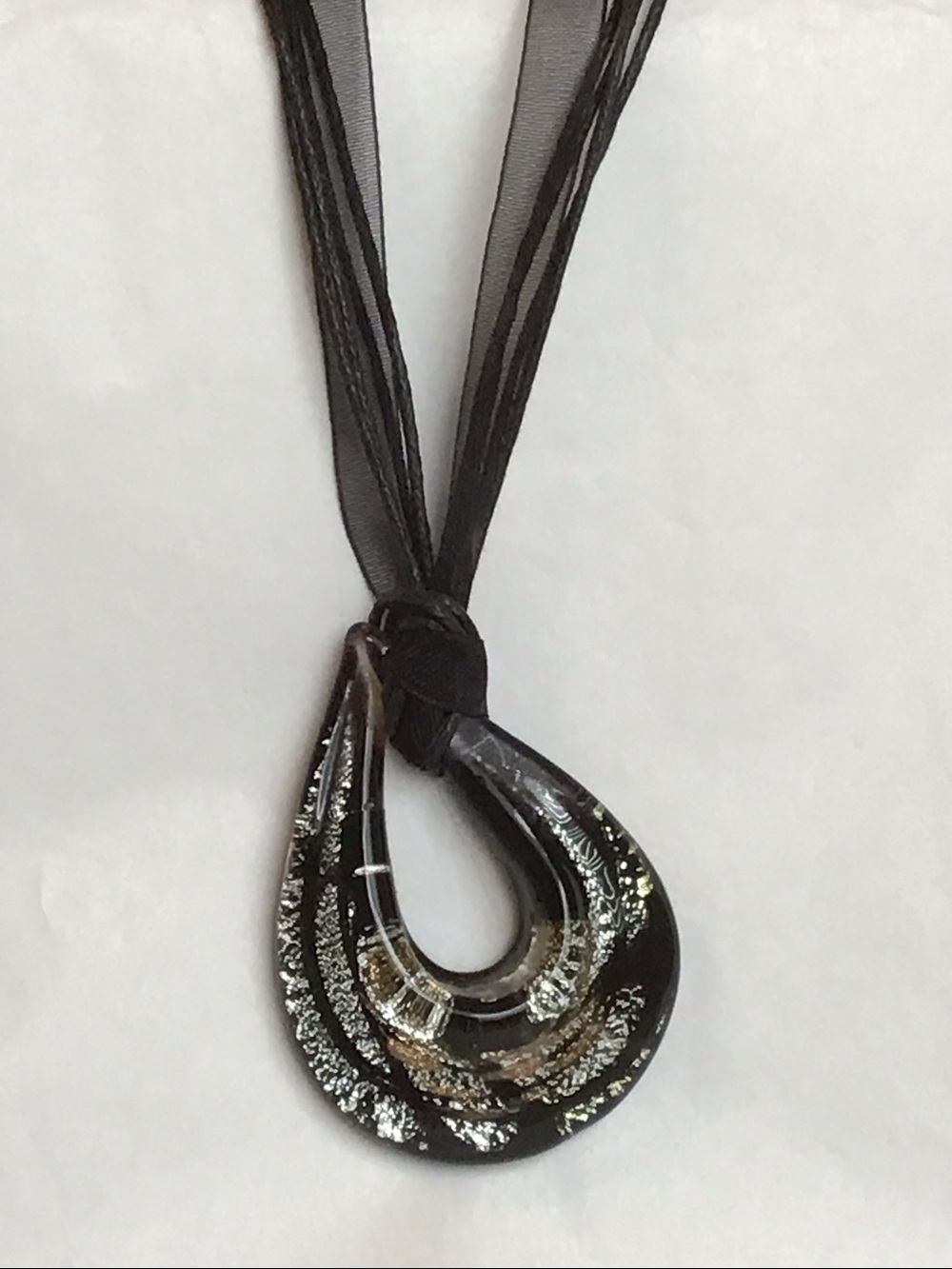 Beautiful Glass Pendant Necklace